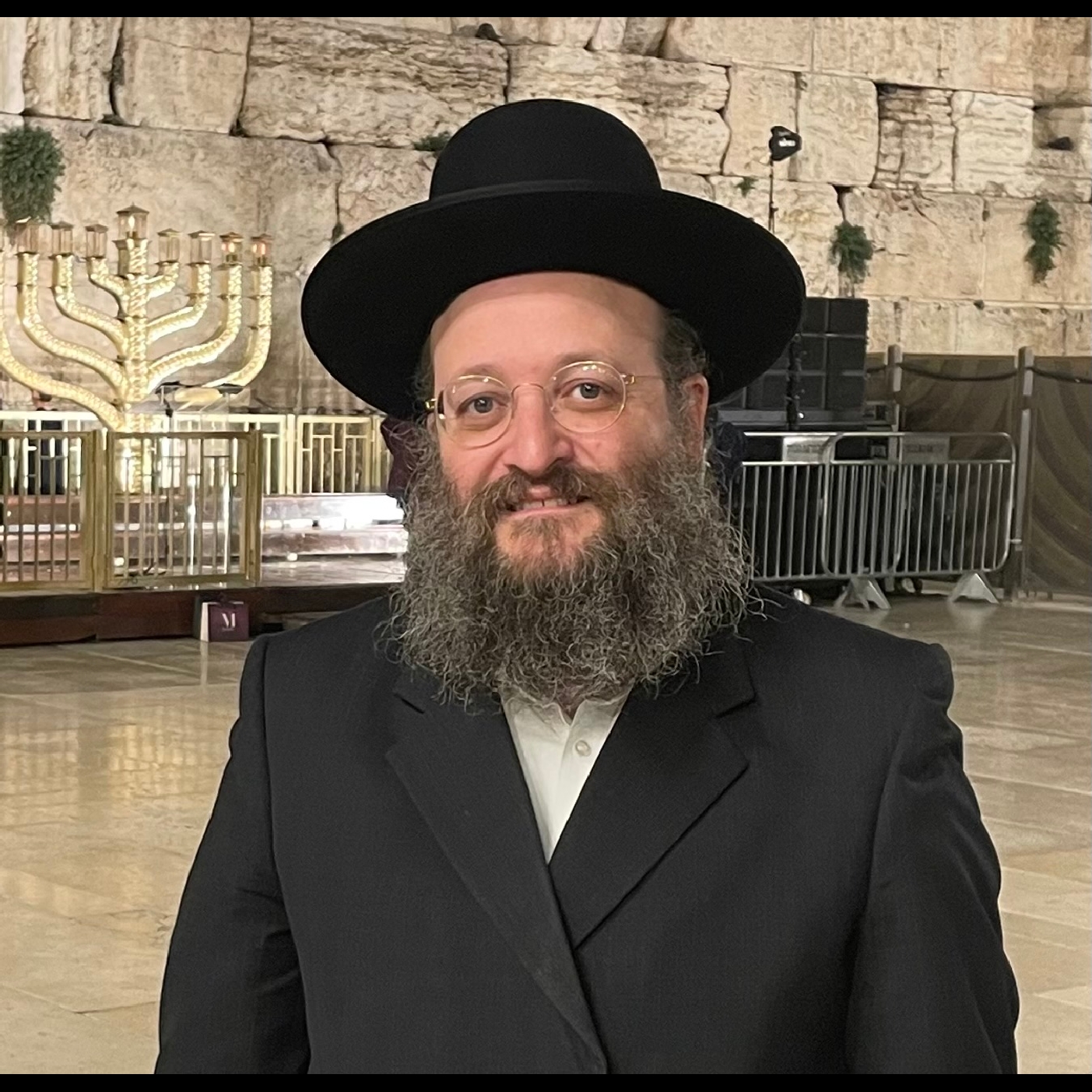 Pinchas illuminates the galus with sparks of the ultimate ge'ulah