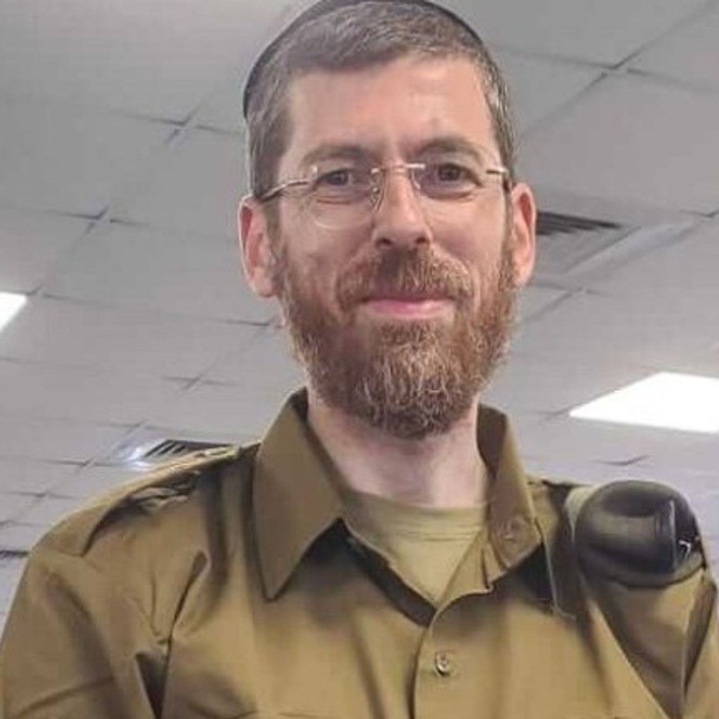 Rischa D'Araisa-Season 12-Episode 18-Signs of Change-Hope Springs from Eretz Yisroel-with Dayan Yehoshua Pfeffer and Rabbi Yitzchok Adlerstein