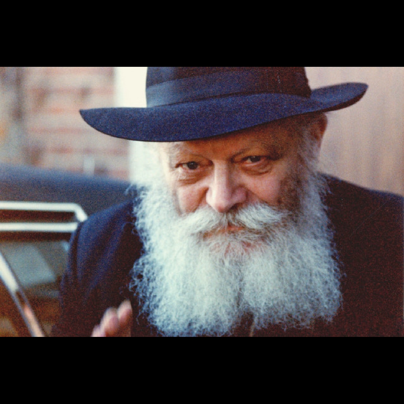 77 Lubavitch from Rayatz - unconditional love (YIDDISH)